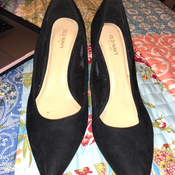 HEELS! - Picture 2 of 3